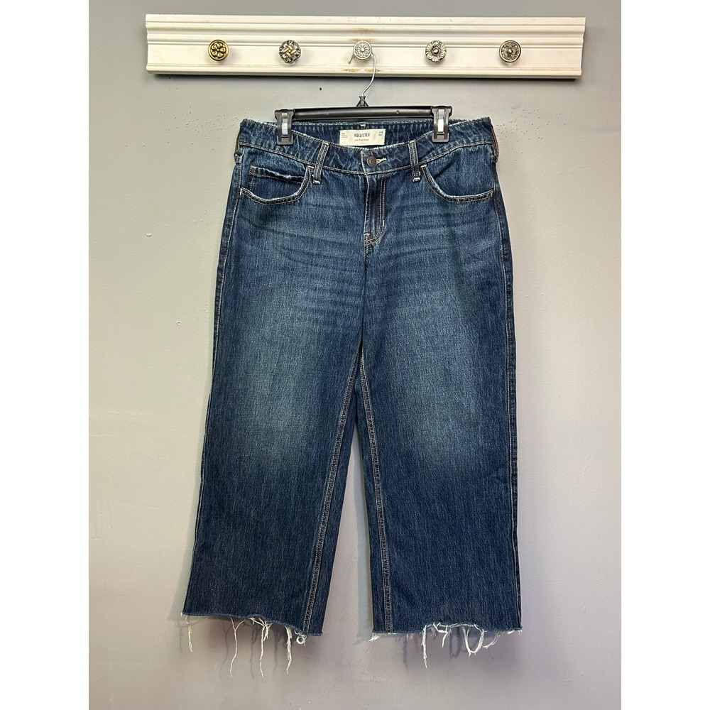 Hollister Low-Rise Baggy Jeans Womens 10s Short Crop Medium Wash Raw Hem Cropped